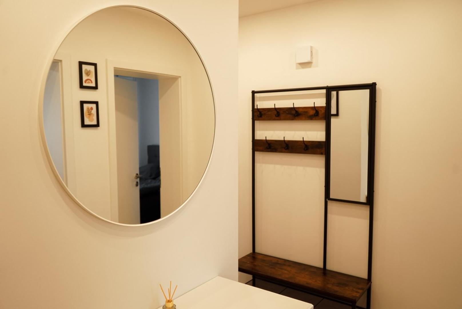 Moeblierte 3-Zimmer-Wohnung Nahe Duesseldorf In Duisburg-Sued Ngoại thất bức ảnh